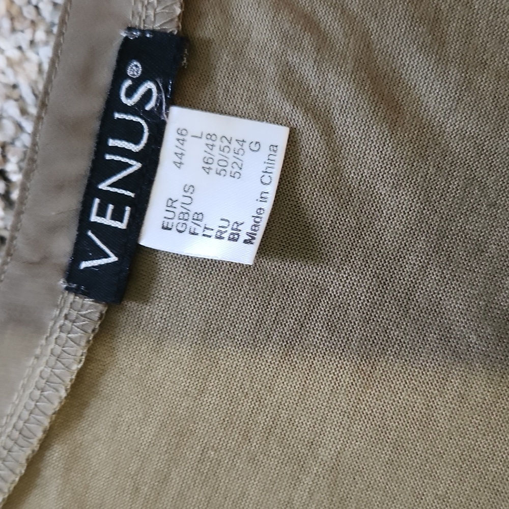 Shirt by Venus - Picture 2 of 10